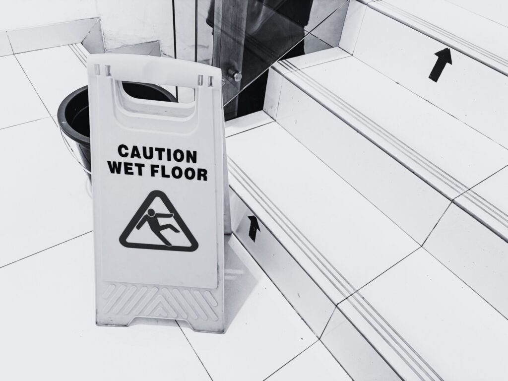 How to Determine Fault in a Slip and Fall Accident