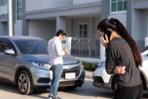 When to Get a Lawyer After an Auto Accident: Key Tips